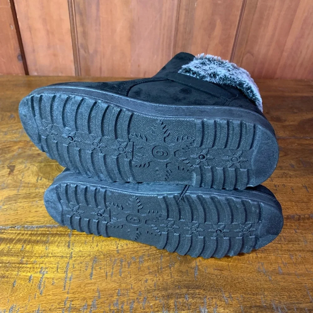 New White Mountain womans boots. Size 8 or 9. - Picture 5 of 5